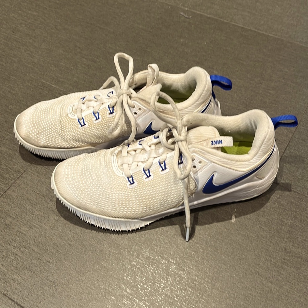 Nike zoom. Women’s sneaker. Size 10.5.